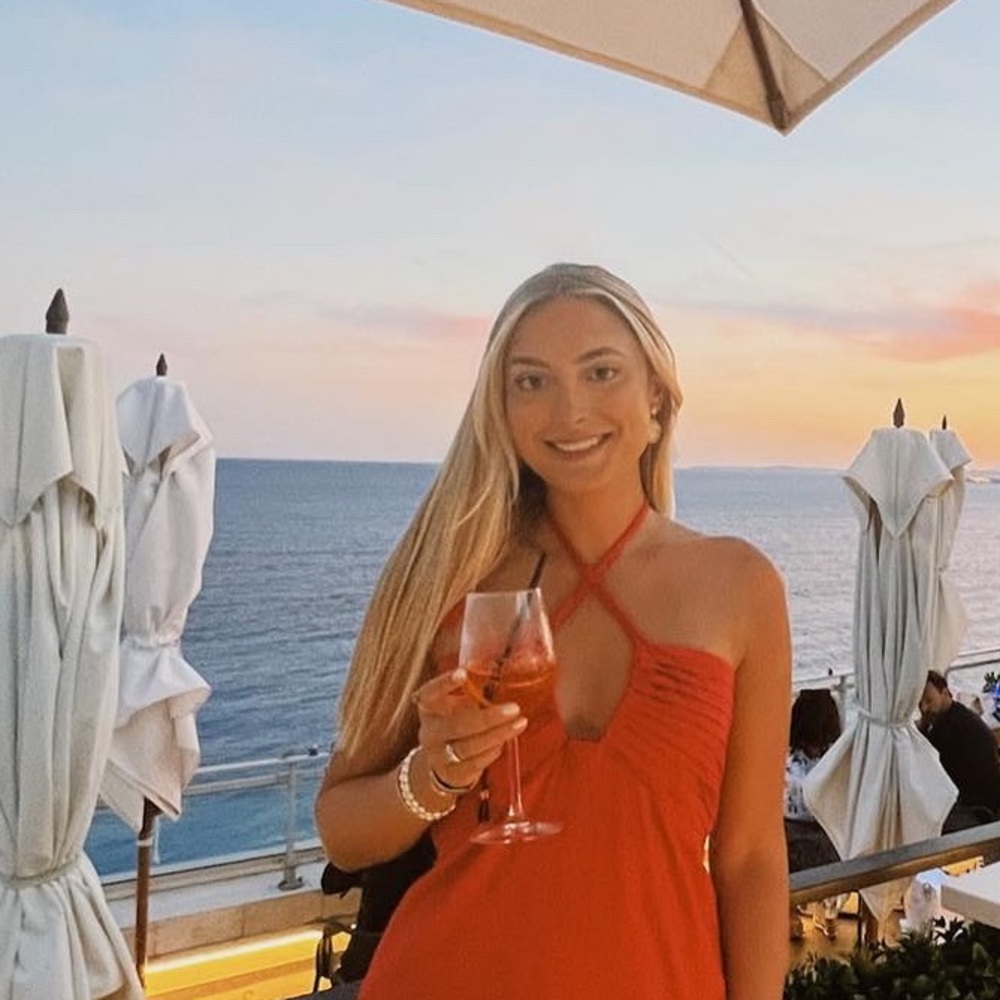 Meet your Posher, Emily